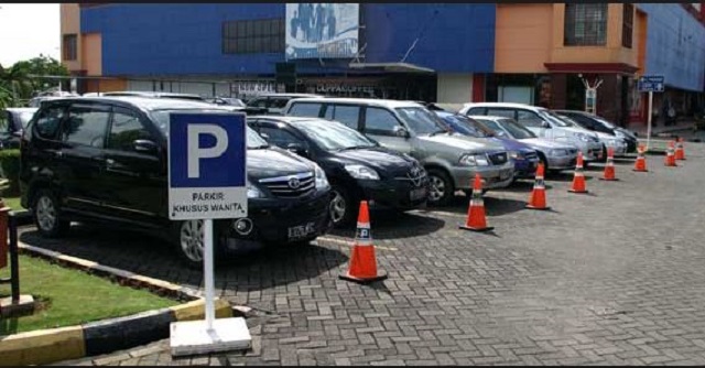 Indopress 5 Tips Parkir Mobil  untuk  Pengemudi Pemula  jpg